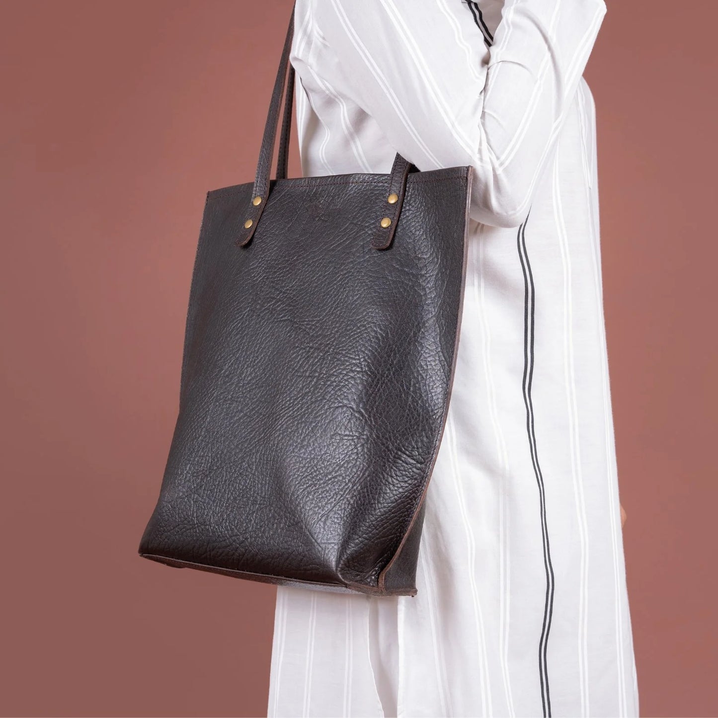 Dark Leather Tote Bag | Vegetable-Tanned Buffalo Hide